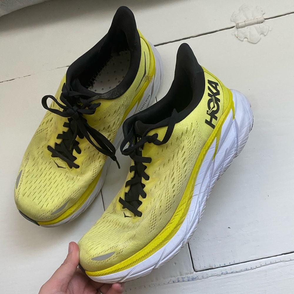 Men’s Yellow Clifton 8 Hoka Size 7.5D